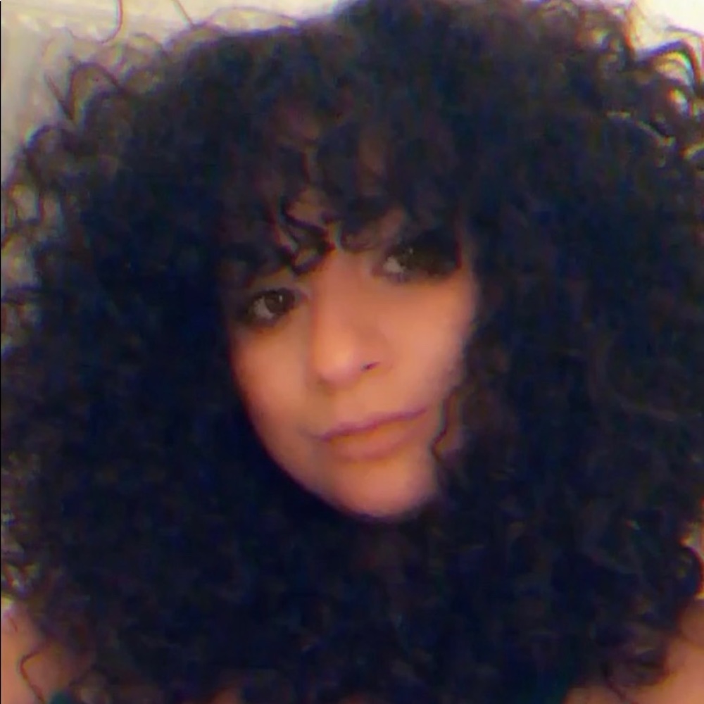 Meet your Posher, Celina